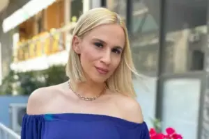 Νάντια Μπουλέ: Με την κόρη της στην πλάτη στο Μπιλμπάο - Τι την εντυπωσίασε