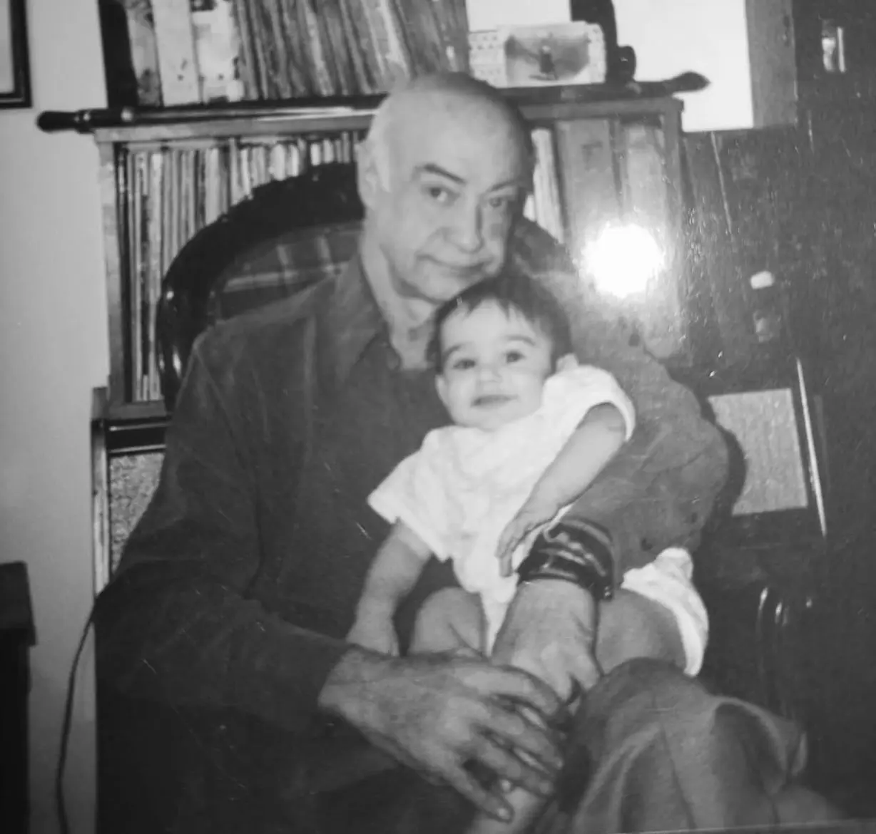 Ο Νίκος Μπάρκουλης συγκινεί με τα λόγια του για τον πατέρα του, Ανδρέα.