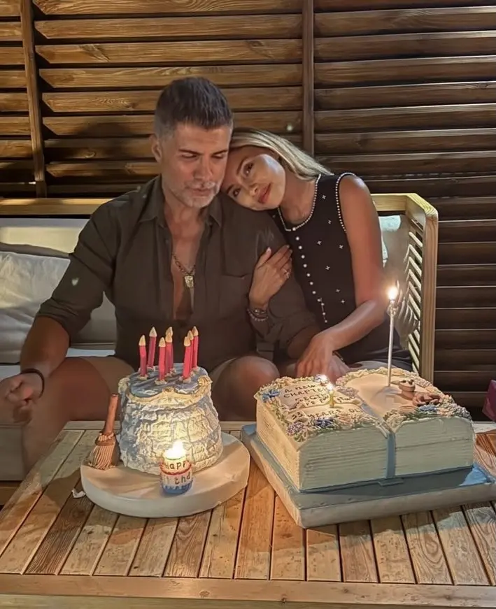 Ο Oscan Deniz με τη σύζυγό του