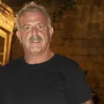 Πασχάλης Τσαρούχας: Σπάνια έξοδος με τον 20χρονο γιο του στην Επίδαυρο