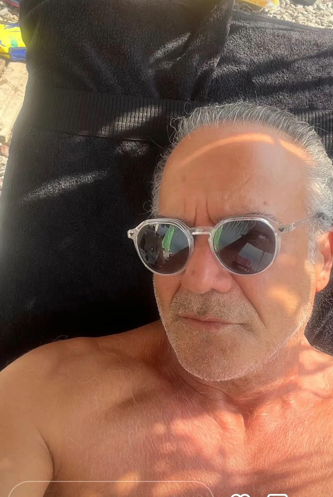 Ο Παύλος Ευαγγελόπουλος στην παραλία