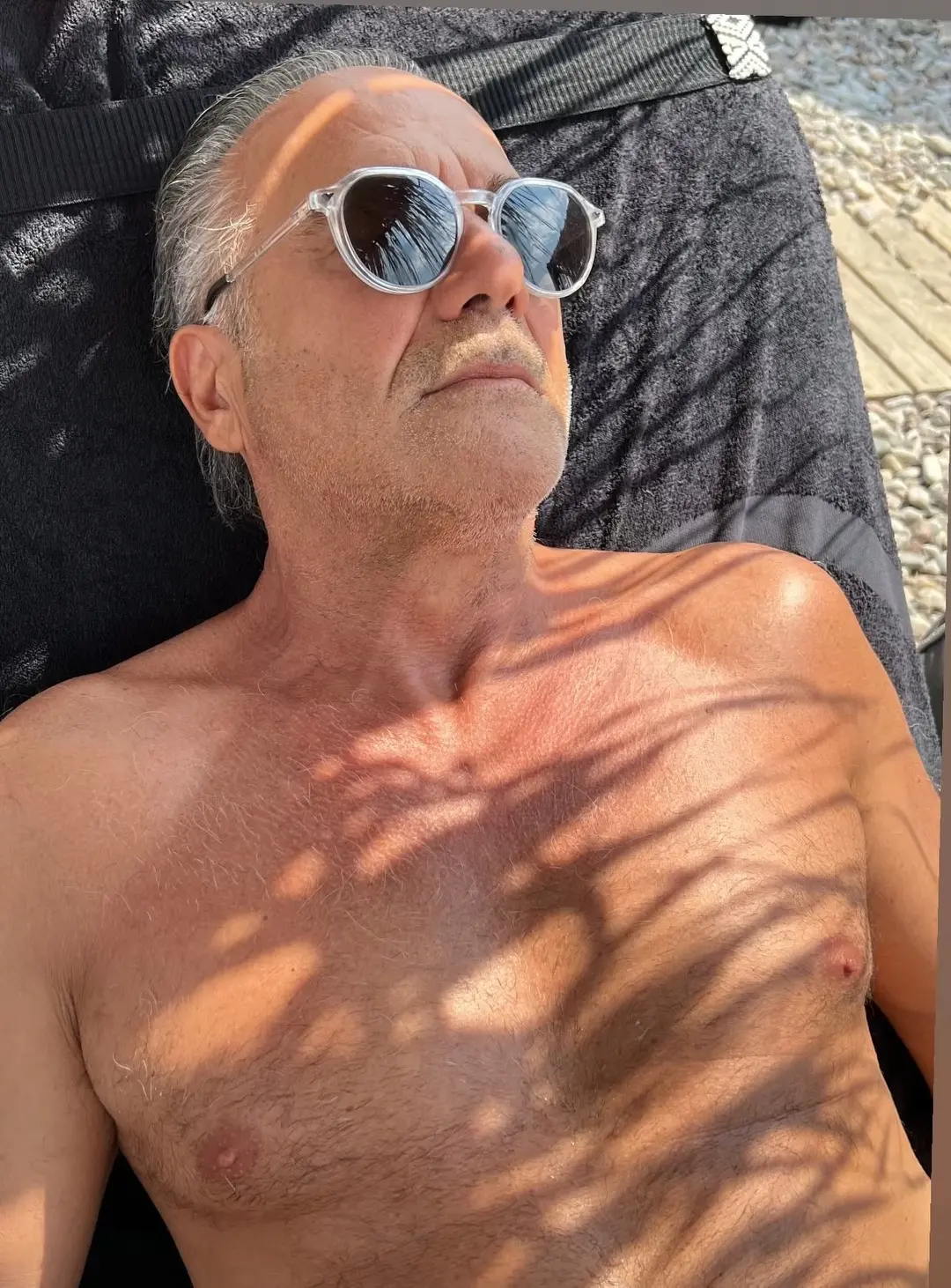 Ο Παύλος Ευαγγελόπουλος στην παραλία
