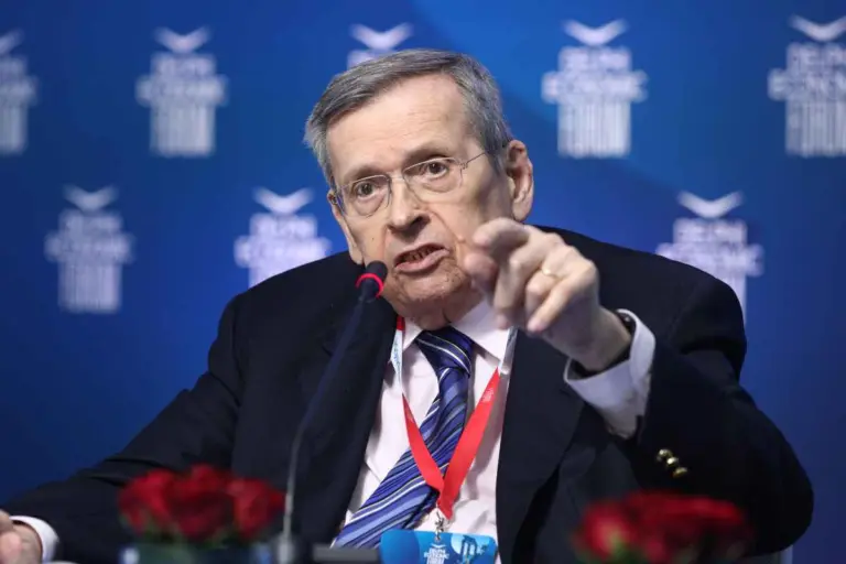 Στέφανος Μάνος: Πέθανε ο πρώην υπουργός σε ηλικία 86 ετών
