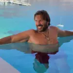 Στράτος Τζώρτζογλου: Σε ποιο νησί περνά τις πρώτες ημέρες του Αυγούστου