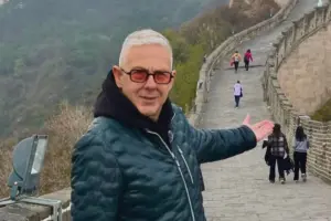 «Κόλαφος» o Tάσος Δουσης για τη μόδα που καταστρέφει τη νέα γενιά