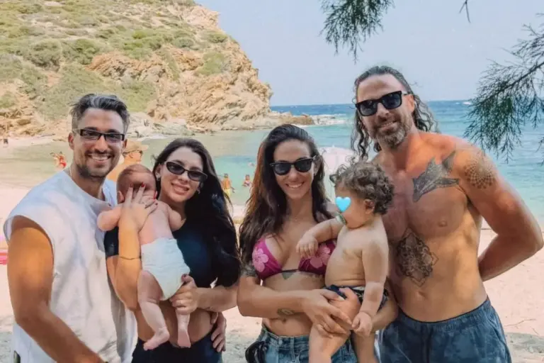 Ευρυδίκη Βαλαβάνη: Η απρόσμενη συνάντηση στην παραλία με Μαριαλένα Ρουμελιώτη και Σάκη Κατσούλη