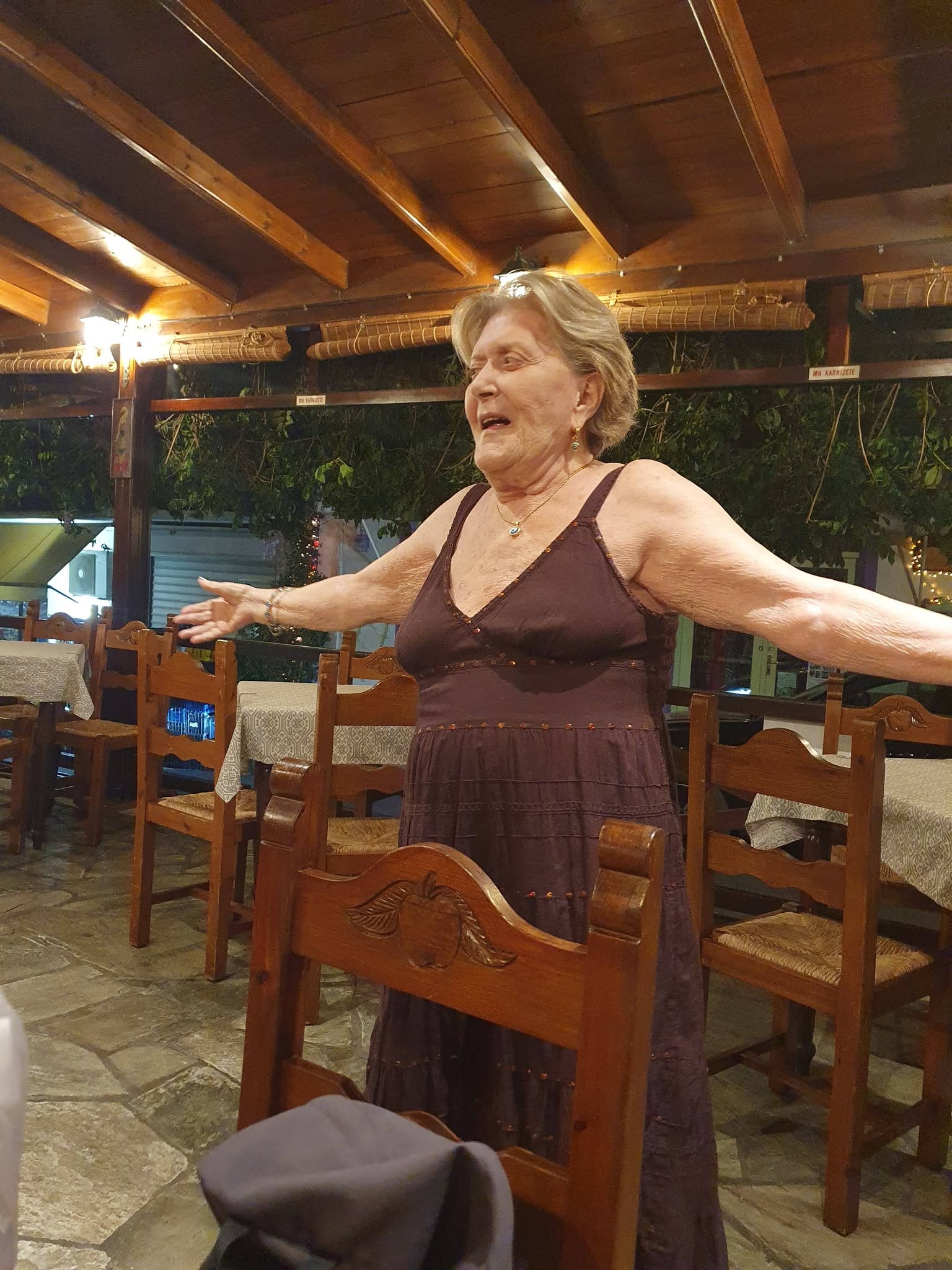 Το ζειμπέκικο της Βάσιας Τριφύλλη