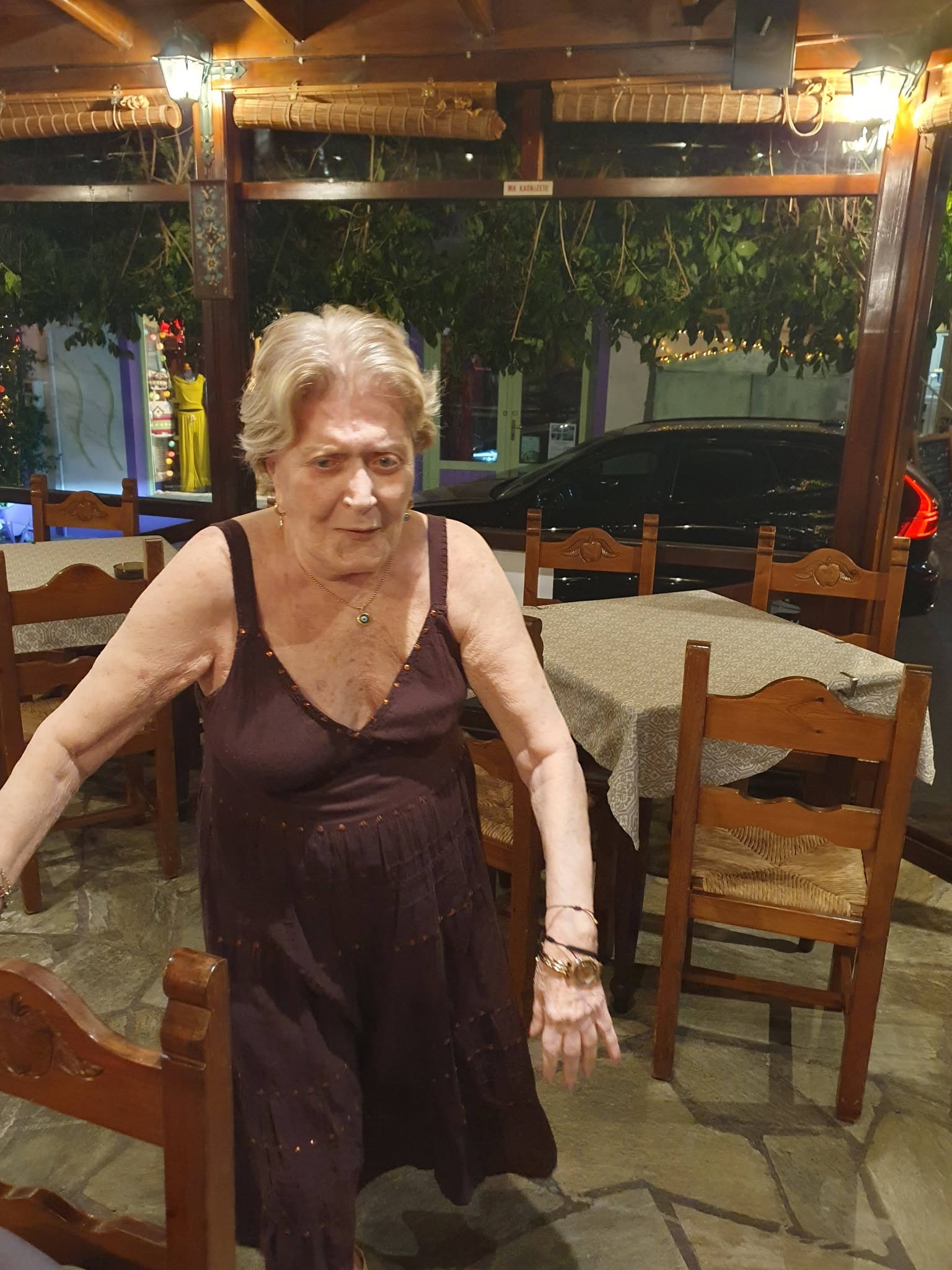 Το ζειμπέκικο της Βάσιας Τριφύλλη