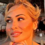 Ελένη Βουλγαράκη: Διακοπές χωρίς τον Φώτη Ιωαννίδη στην Αντίπαρο μετά τις φήμες χωρισμού