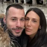 Ανθή Βούλγαρη: Ελεύθερος με όρους ο συζυγός της – Αναβολή στη δίκη για ενδοοικογενειακή βία
