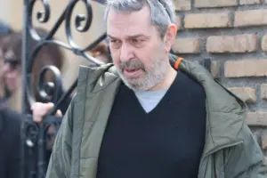 Χρήστος Χατζηπαναγιώτης: Η εξομολόγηση για τον Θάνο Μικρούτσικο που συγκινεί – «Δεν τελειώνει ποτέ το "ευχαριστώ"»