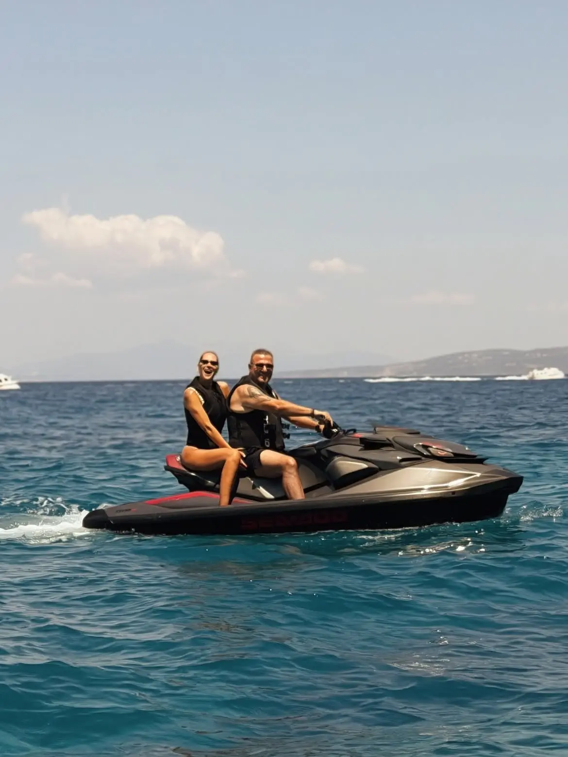 Υβόννη Μπόσνιακ και Αντώνης Ρέμος