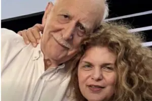 ANT1: Τέλος εποχής - Αποχώρησε το «δεξί χέρι» του Γιώργου Παπαδάκη μετά 35 χρόνια