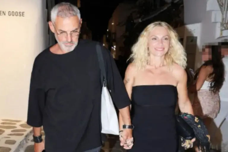Ελεωνόρα Ζουγανέλη – Νίκος Συρίγος: Full in love στα σοκάκια της Μυκόνου - Δεν κρύβουν τον έρωτά τους