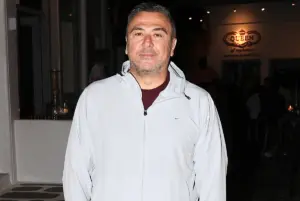 Εξοργισμένος ο Αντώνης Ρέμος – Ποια στέλνει στα δικαστήρια;