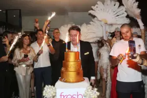 To λαμπερό Birthday Party του Γιάννη Καζανίδη στο SolLuna