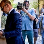 Γιώργος Μαζωνάκης: Συνελήφθησαν οι δύο γιατροί - Έπαθε ανακοπή την ώρα της πλασμαφαίρεσης