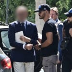 Οι «χρυσές» μπίζνες των δύο γιατρών του Μαζωνάκη – Πλασμαφαιρέσεις έως τα μεσάνυχτα
