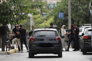 Εξελίξεις στην υπόθεση Μαζωνάκη: Απεργία πείνας από τον γιατρό που προφυλακίστηκε μαζί με τη σύζυγό του