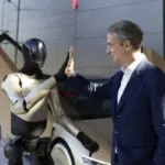 Hight five με τον Optimus του Μασκ