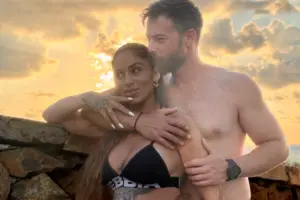 Ερχεται ο «πελαργός» για Μιχαήλ και Κάτερ