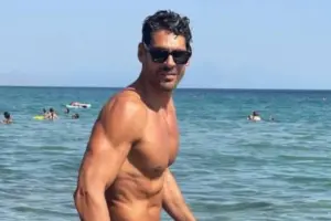 Γιάννης Σπαλιάρας: Νέος έρωτας μόλις λίγες ημέρες μετά τον χωρισμό – Η μυστηριώδης γυναίκα
