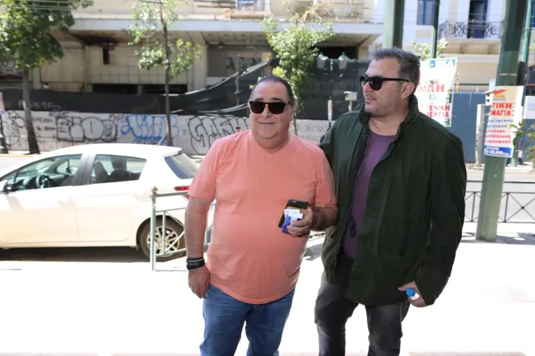 Συγκλονίζει ο Αντώνης Ρέμος αποκαλύπτοντας τα τελευταία λόγια του Βασίλη Καρρά