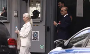 Μαζωνάκης: Η κόρη των δύο γιατρών τους επισκέφθηκε σε Κορυδαλλό