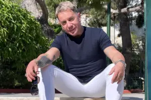 Αποκάλυψη! Πώς έπεισε η γιατρός τον Γιώργο Μαζωνάκη να κάνει πλασμαφαίρεση