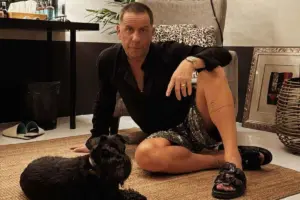 Γιώργος Παυριανός: Η βαθιά προσωπική αποκάλυψη για τον Μαζωνάκη - «Μου είπε ότι το σκυλί είναι ο μόνος φίλος του»