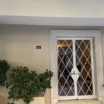 Γιώργος Μαζωνάκης: Η εργαζόμενη που ήταν στο Ιατρείο της Καρνεάδου μιλά για όλα – «Τον είδα και τον χαιρέτησα»