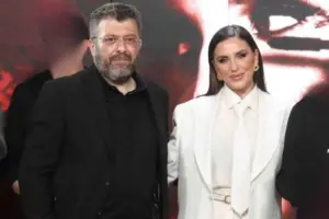 Ιουλία Καλλιμάνη: Παντρεύτηκε τον Μιχάλη Τουρατζίδη - Οι πρώτες εικόνες από τον γάμο