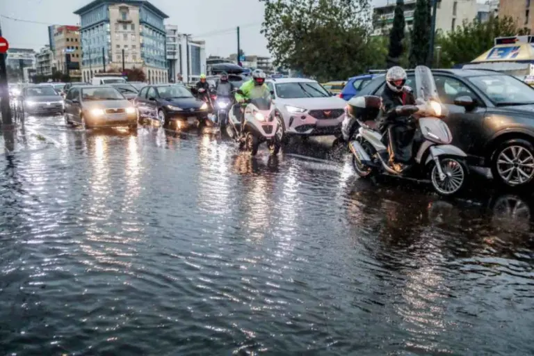 Καιρός: Αλλάζουν όλα το Σαββατοκύριακο - «Καμπανάκι» Μαρουσάκη για καταρρακτώδεις βροχές και πλημμύρες