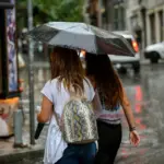 Έκτακτο δελτίο ΕΜΥ: Επικίνδυνη κακοκαιρία για 48 ώρες - Ποιες περιοχές μπαίνουν σε κόκκινο συναγερμό