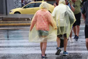 Έκτακτο δελτίο της ΕΜΥ για ισχυρές καταιγίδες και θυελλώδεις ανέμους - Ποιες περιοχές είναι στο «κόκκινο»