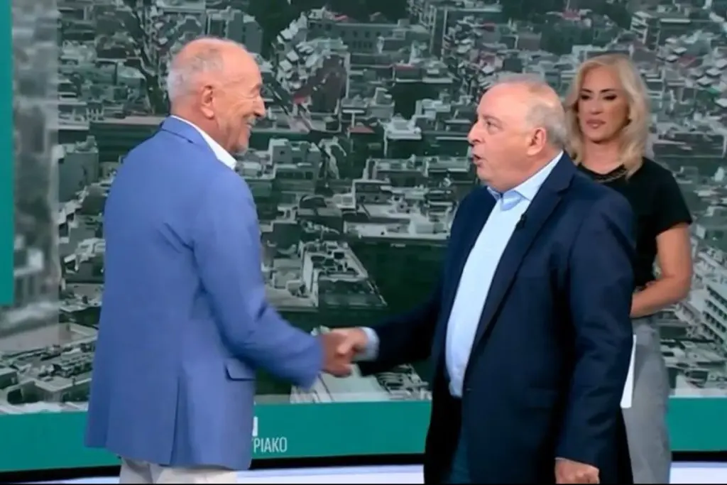 Ο Δημήτρης Καμπουράκης έκανε πρεμιέρα στο Action24 με τη Ντόνα Δρούτσα και υποδέχθηκε τον Τάσο Αρνιακό με μια χιουμοριστική ατάκα.