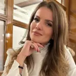 Η συγκλονιστική εξομολόγηση της Κιμ Κίλιαν στο Super Κατερίνα - «Το να σου ξυρίζουν το κεφάλι δεν το ξεχνάς ποτέ»