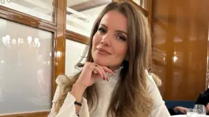 Η συγκλονιστική εξομολόγηση της Κιμ Κίλιαν στο Super Κατερίνα - «Το να σου ξυρίζουν το κεφάλι δεν το ξεχνάς ποτέ»