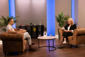 Aπασφάλισε ο Πέτρος Κουσουλός: «Ας με λένε κίτρινο, ροζ, κόκκινο. Είμαι και οι 50 αποχρώσεις του γκρι! »