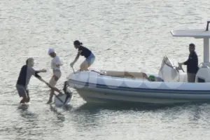 Αποκλειστικό φωτορεπορτάζ: Φίλιππος Λαιμός και Μαριάννα Γουλανδρή στις Σποράδες