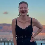 Η Λένα Δροσάκη ποζάρει τόπλες στην Κύθνο και ανεβάζει τη θερμοκρασία επικίνδυνα!