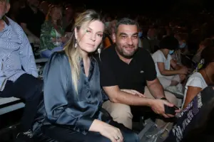 Μάνος Νιφλής: «Όλοι οι γονείς ζούμε με τις τύψεις μας απέναντι στα παιδιά μας»