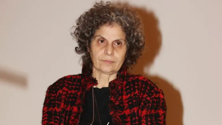 Αιχμηρή τοποθέτηση από την Μαργαρίτα Θεοδωράκη για Γιώργο Χατζιδάκι: «Είναι τεράστια βλακεία να απαγορεύσει τα τραγούδια»