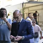 Γιώργος Μαζωνάκης: Έφοδος εισαγγελέα στο ιατρείο στο Κολωνάκι – Στο σημείο το κλιμάκιο και οι δύο γιατροί