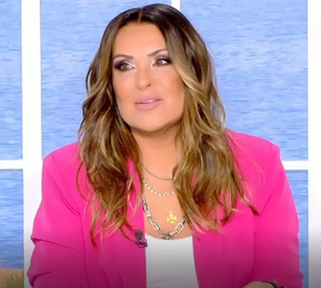Πρεμιέρα για την 9η σεζόν του «Καλύτερα δε γίνεται» με τη Ναταλία Γερμανού. Η φωτογραφία του Γιώργου Μαζωνάκη στο πλατό.