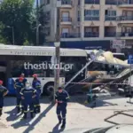 Θεσσαλονίκη: Λεωφορείο έπεσε πάνω σε στάση με κόσμο - Τέσσερις τραυματίες