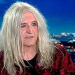 Νίκος Καρβέλας: Η νέα τηλεοπτική του εμφάνιση