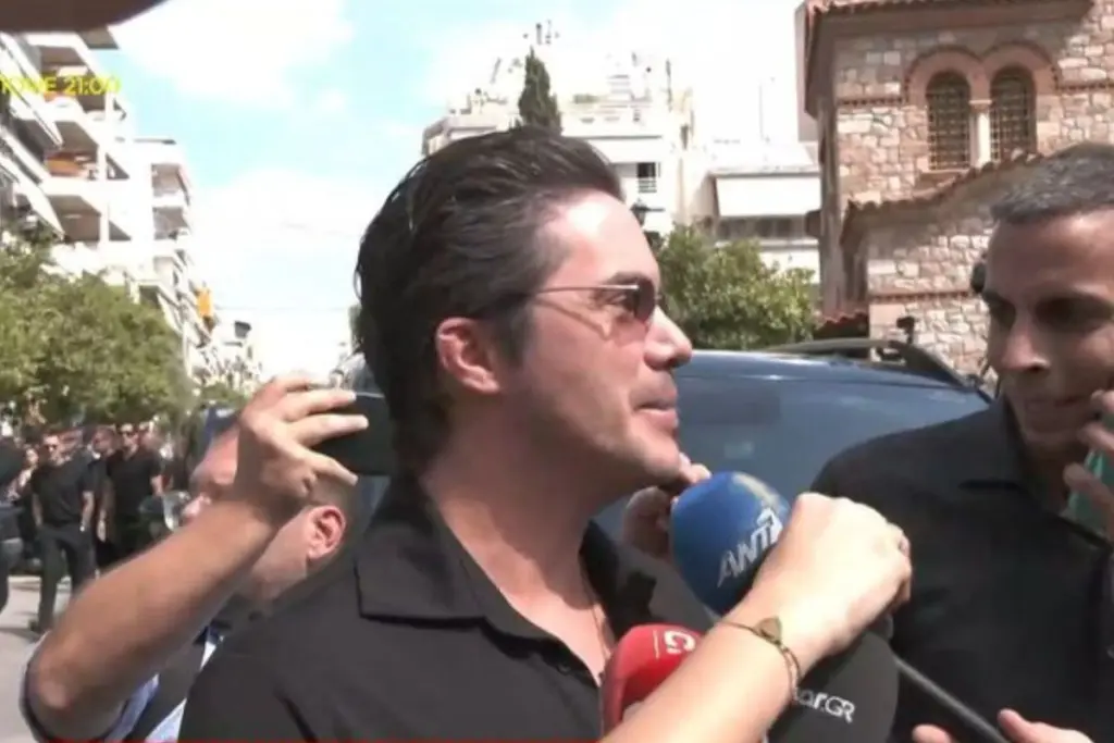 Νίκος Οικονομόπουλος