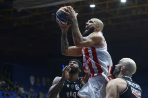 Ολυμπιακός - ΠΑΟΚ 101-96: Οι «ερυθρόλευκοι» σήκωσαν το Super Cup