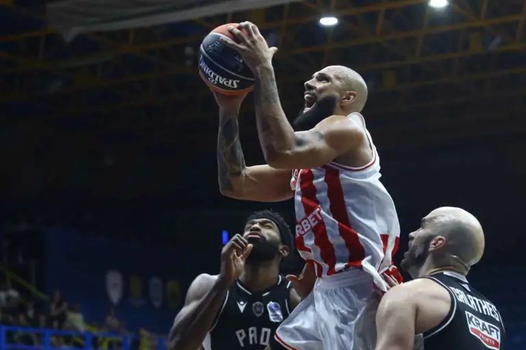 Ολυμπιακός - ΠΑΟΚ 101-96: Οι «ερυθρόλευκοι» σήκωσαν το Super Cup